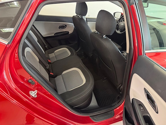 Kia Ceed 12 of 13