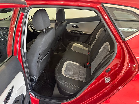 Kia Ceed 11 of 13