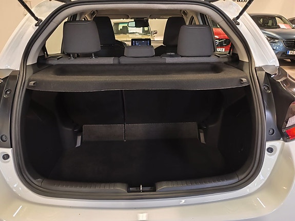 Toyota Yaris 18 of 18