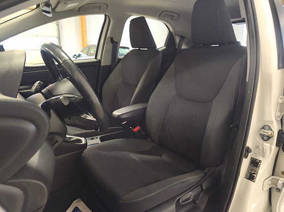 Toyota Yaris 9 of 18