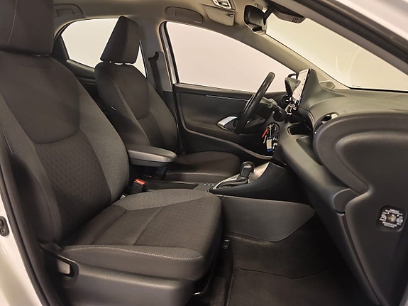 Toyota Yaris 16 of 18