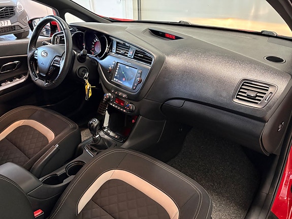Kia Ceed 11 of 19