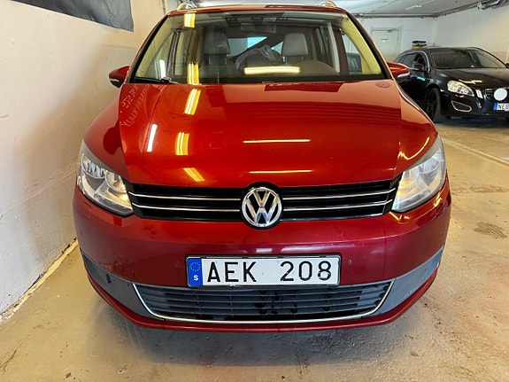 Volkswagen Touran 3 of 12