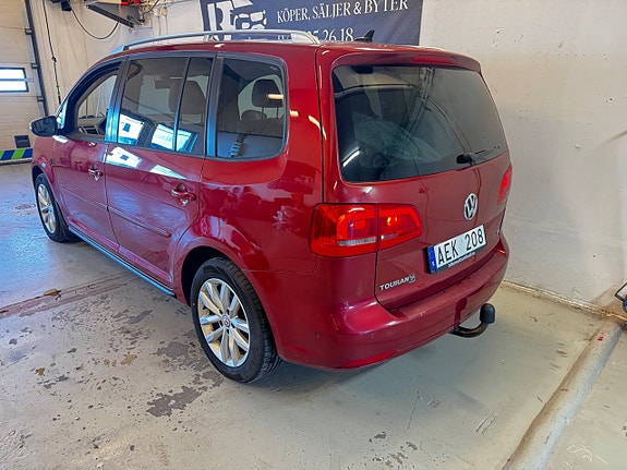 Volkswagen Touran 7 of 12
