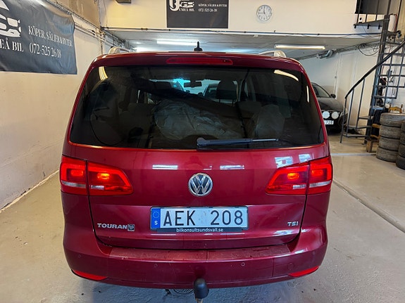 Volkswagen Touran 6 of 12