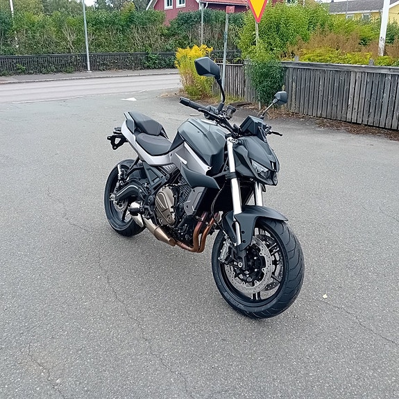 QJ Motor SRK 700 // 5 ÅRS GARANTI 2 of 7