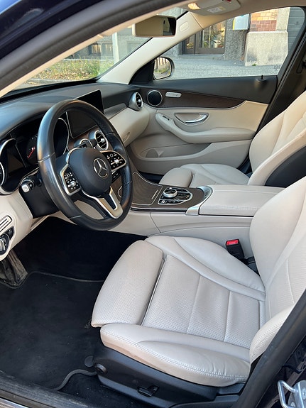 Mercedes-Benz C200 d 2 of 10