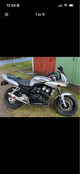 Yamaha FZS600 Fazer 2 of 7
