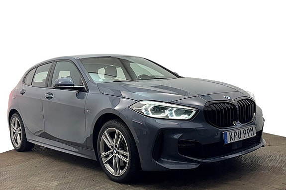 BMW 118i 4 of 30