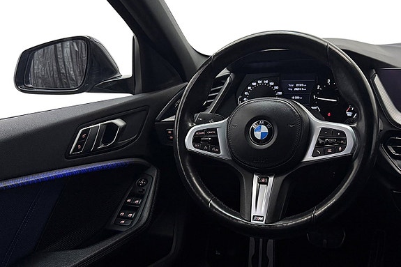 BMW 118i 16 of 30