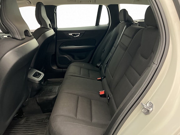 Volvo V60 26 of 30