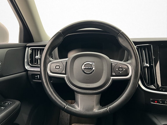Volvo V60 13 of 30