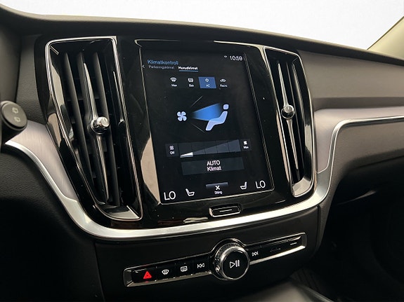 Volvo V60 19 of 30