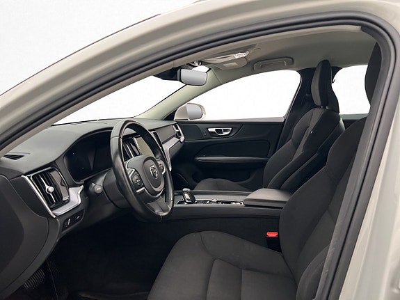 Volvo V60 11 of 30