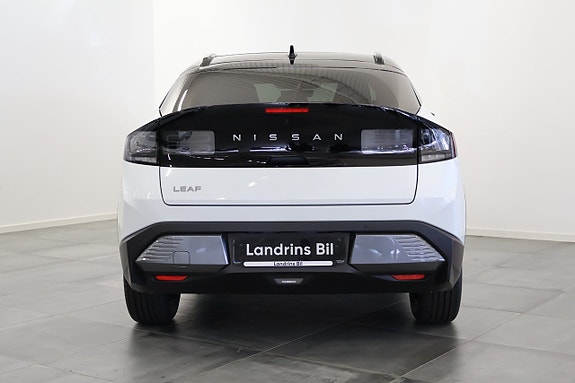 Nissan Leaf 7 of 24