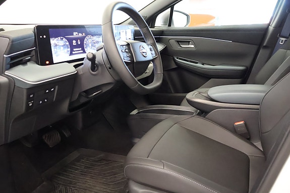 Nissan Leaf 13 of 24