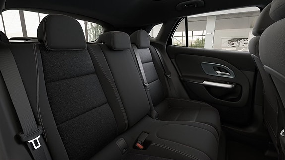 Mercedes-Benz GLA250 6 of 6