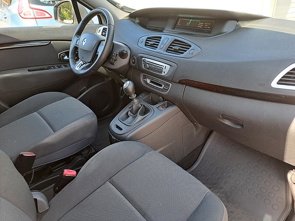Renault Scenic III 8 of 8
