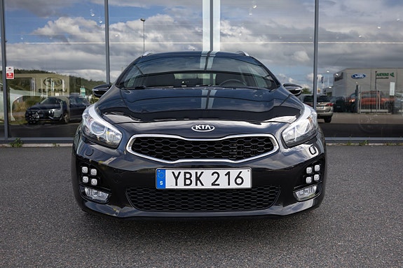 Kia Ceed 2 of 17