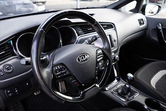 Kia Ceed 8 of 17