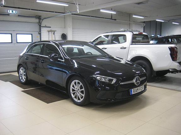 Mercedes-Benz A180 3 of 19