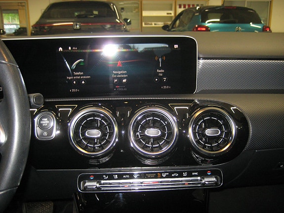 Mercedes-Benz A180 10 of 19