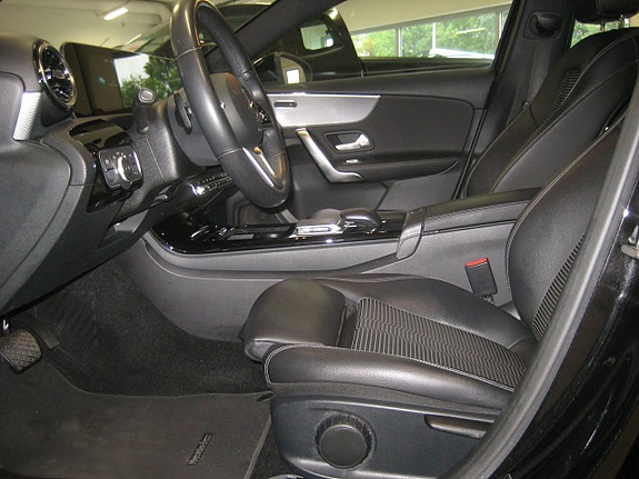 Mercedes-Benz A180 13 of 19