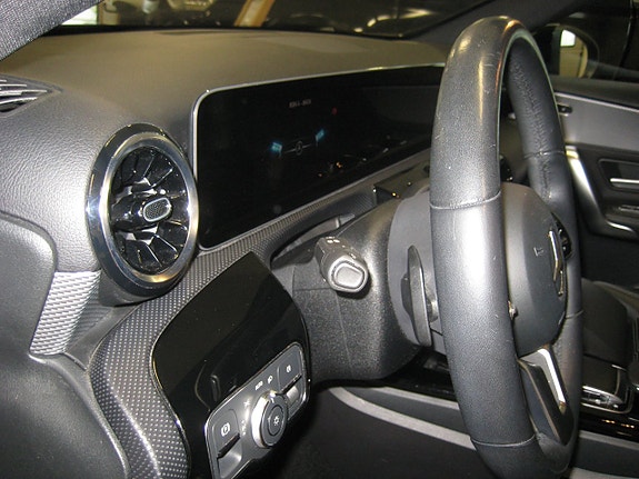Mercedes-Benz A180 14 of 19