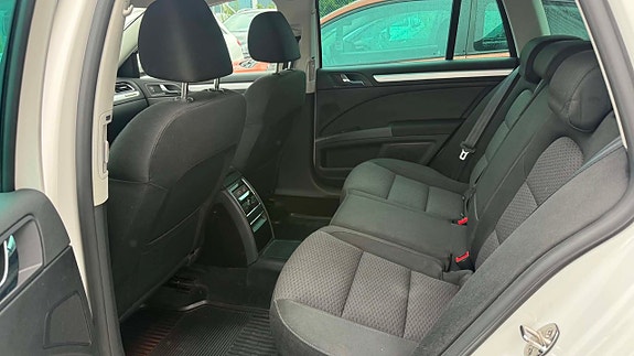 Skoda Superb 18 of 20