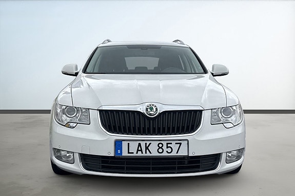 Skoda Superb 8 of 20