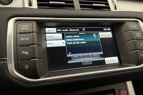 Land Rover Range Rover Evoque 23 of 30