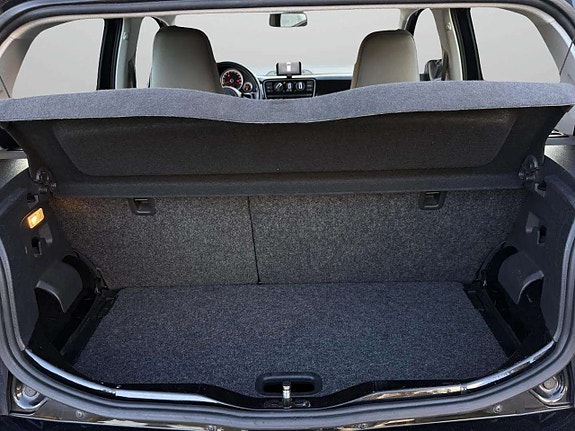 Volkswagen UP! 18 of 30