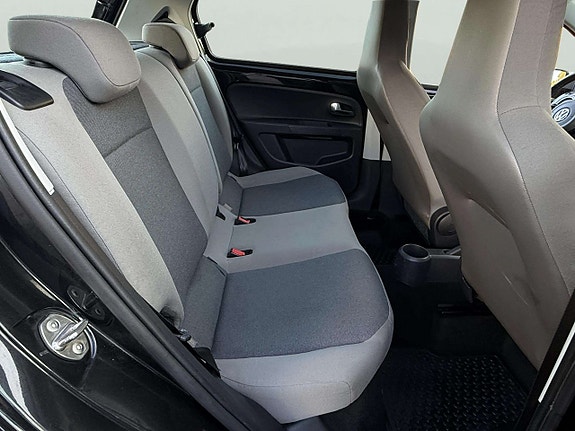Volkswagen UP! 17 of 30