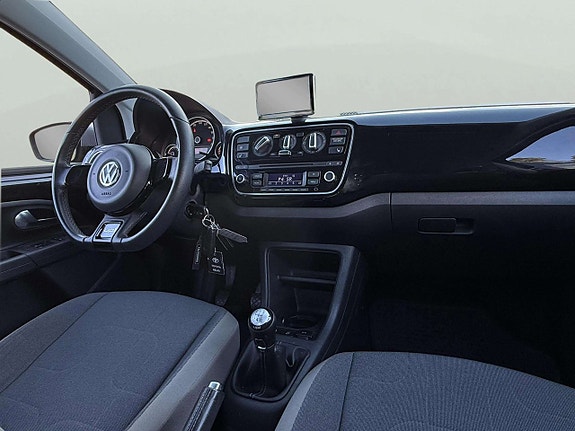 Volkswagen UP! 16 of 30