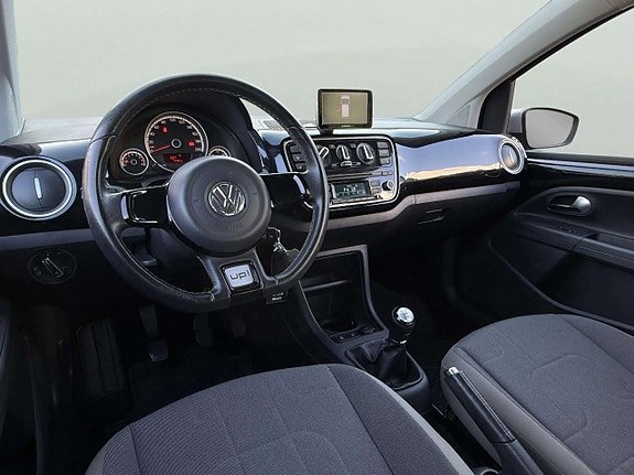 Volkswagen UP! 14 of 30
