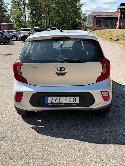 Kia Picanto 5 of 15