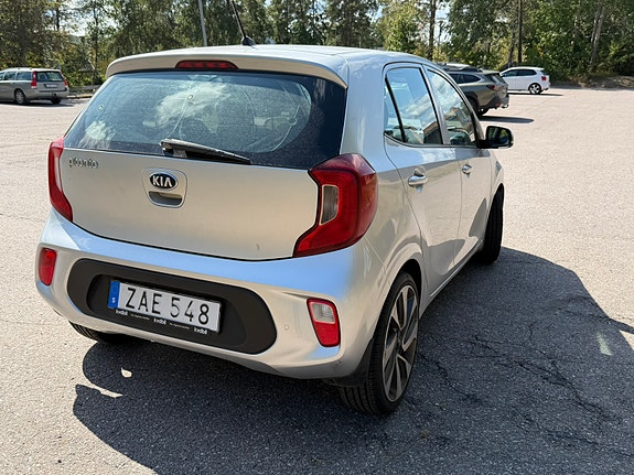 Kia Picanto 7 of 15