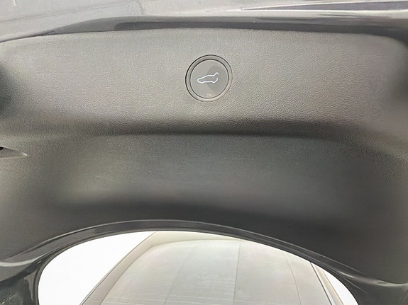 Tesla Model 3 26 of 30