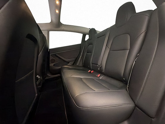 Tesla Model 3 25 of 30