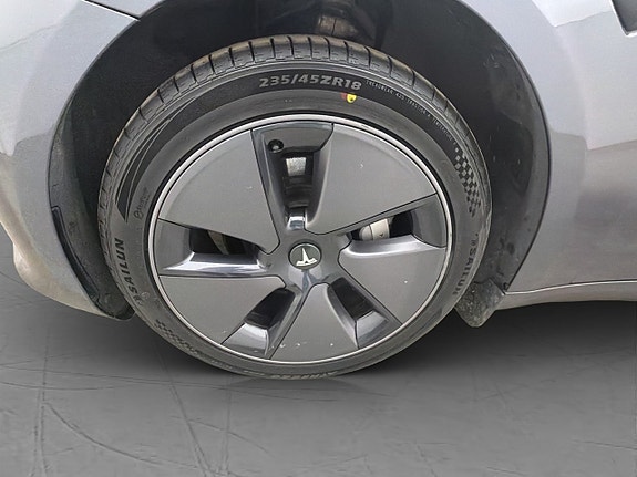 Tesla Model 3 30 of 30