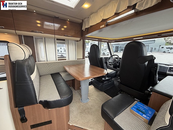 LMC I730G Explorer Comfort Line, Långbädd, Tak-säng, 3871 mil, Automat, 11 of 21