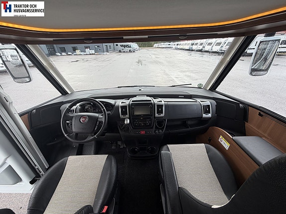 LMC I730G Explorer Comfort Line, Långbädd, Tak-säng, 3871 mil, Automat, 10 of 21