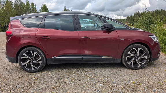 Renault Grand Scenic IV 3 of 10