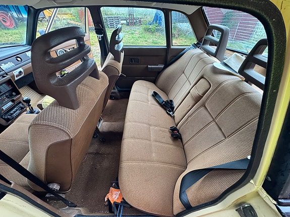 Volvo 240 7 of 7