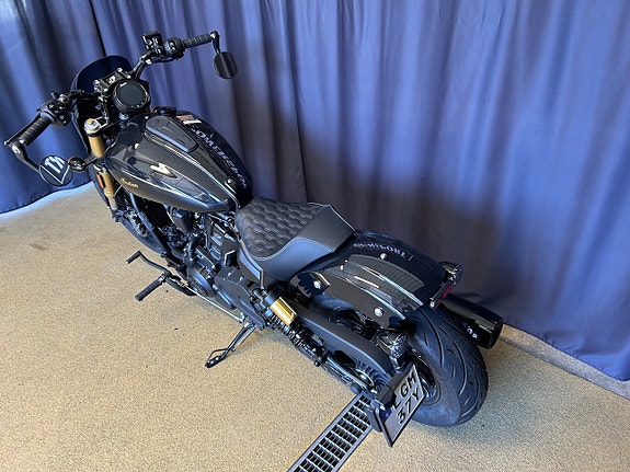 Indian Scout 101 Onyx Black Crystal 8 of 8