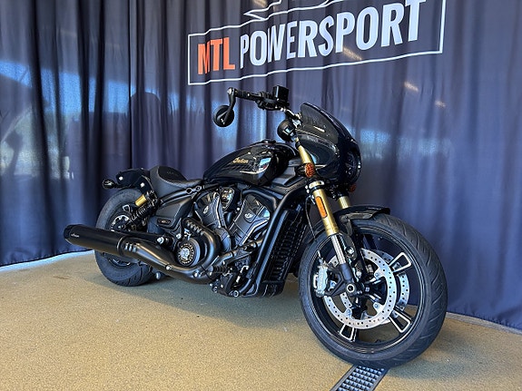 Indian Scout 101 Onyx Black Crystal 2 of 8