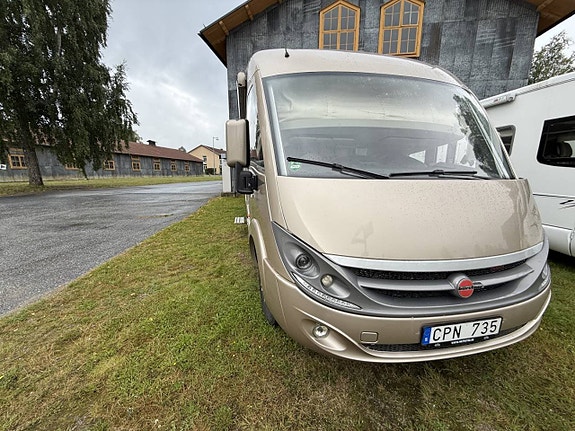 Burstner I900 - Välutrustad, queensbed och vitt skinn 11 of 11