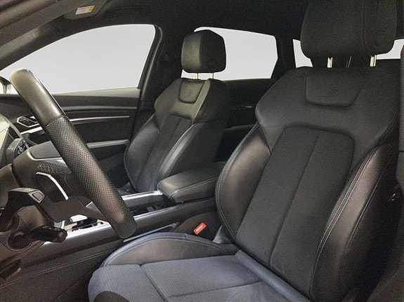 Audi Q8 e-tron 19 of 19