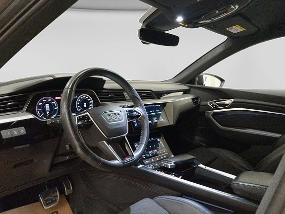 Audi Q8 e-tron 4 of 19