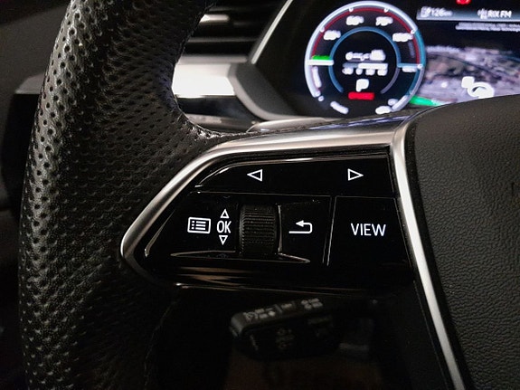 Audi Q8 e-tron 15 of 19